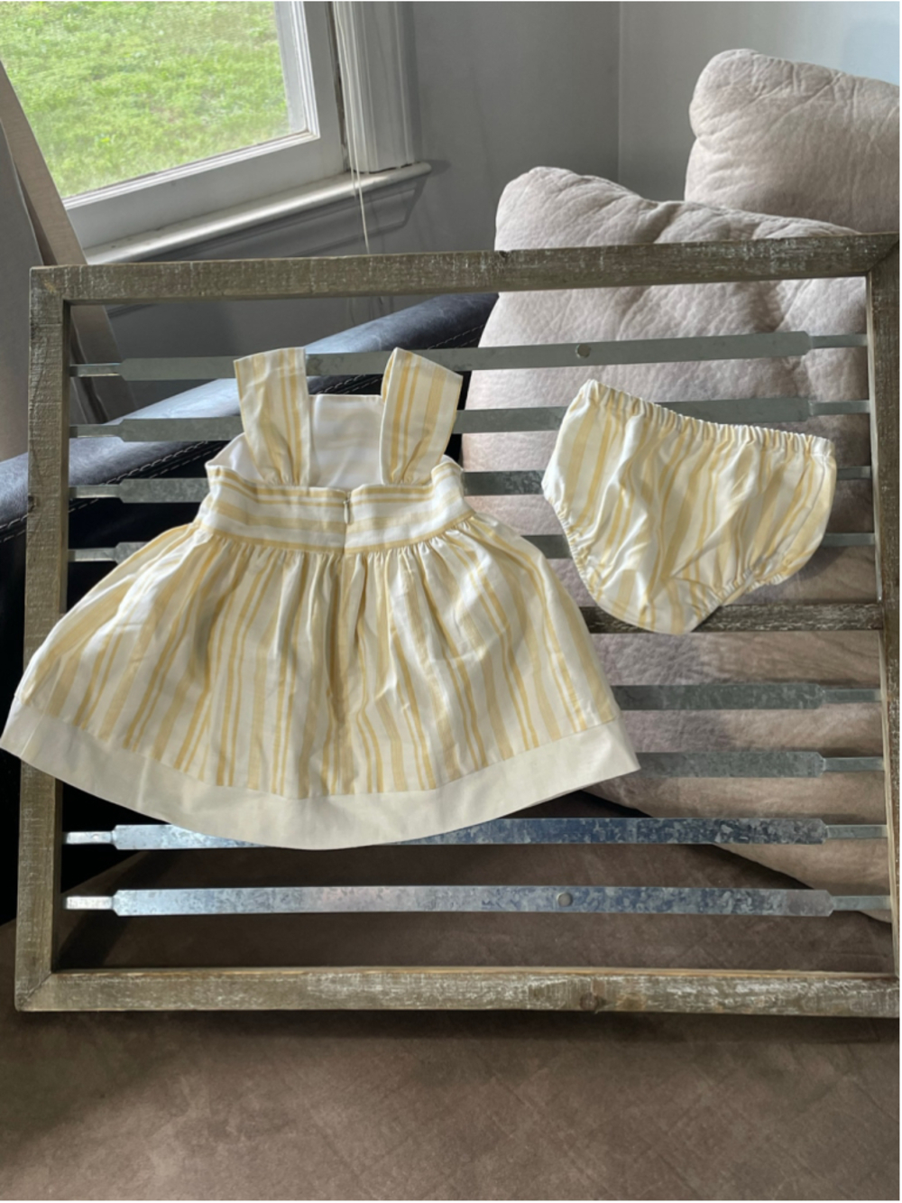 Edgehill Collection Baby Girl White Yellow Striped Dress & Bloomer 0-3 Months - Picture 3 of 8